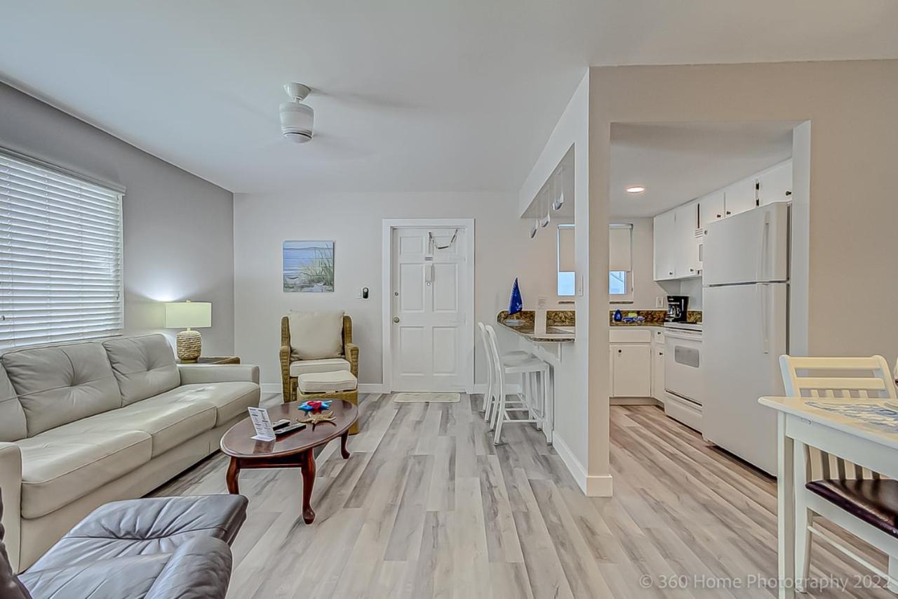Twins Inn & Apartments St. Pete Beach Dış mekan fotoğraf